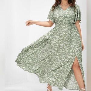 BloomChic Sage Light Green Wwhite Floral Green Wrap midi boho Dress